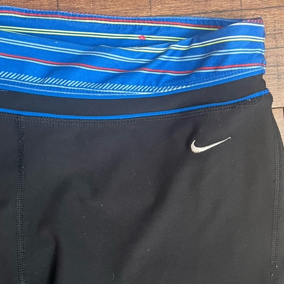 Nike FITDRY Womens crop pants medium 8/10 black multicolored stripe pocket - Picture 2 of 5